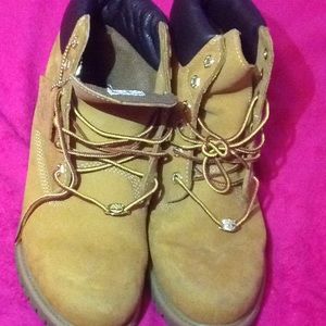 Timberlands / Timberland Boots